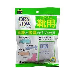 ドライナウ 靴用 1足分 商品説明 『ドライナウ 靴用 1足分』 ◆調湿効果に優れた特殊なシリカゲルに、活性炭を配合した靴専用の乾燥、脱臭剤です。 ◆大切な靴の乾燥、保存に ◆再生してくり返し使えます。 ◆通勤靴、通学靴、スポーツシューズ、...