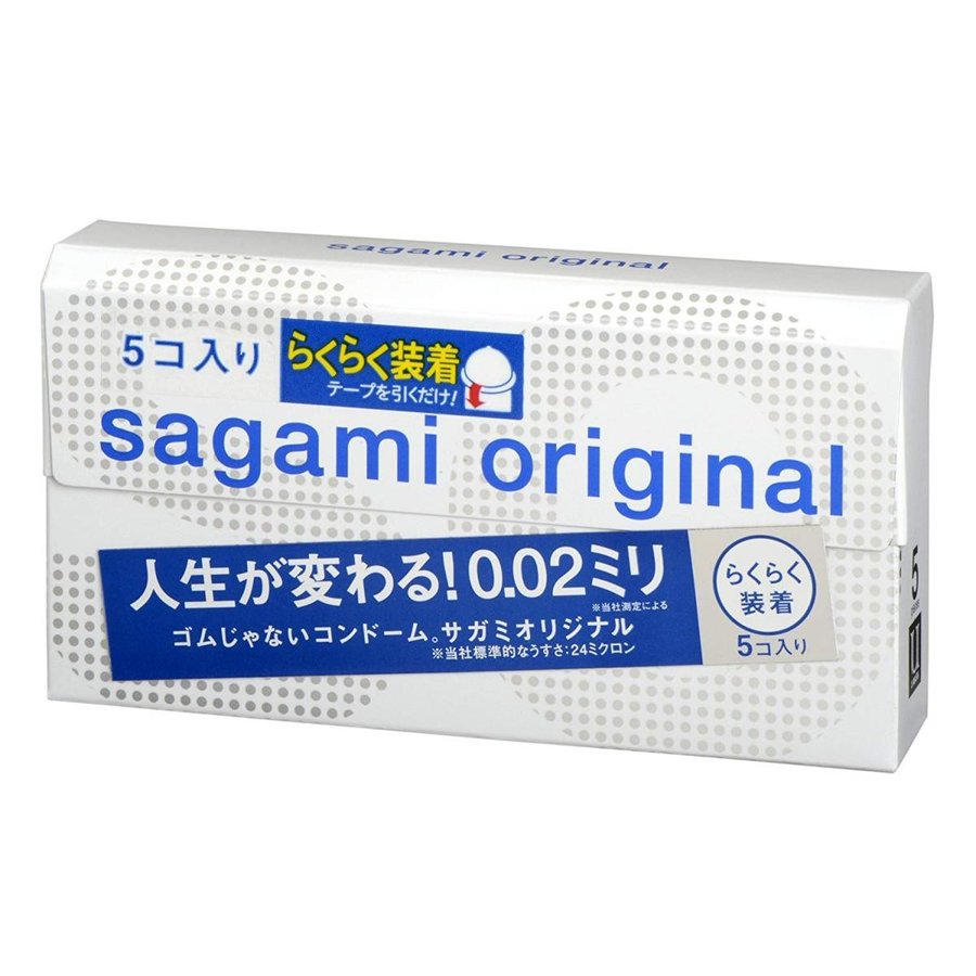 サガミオリジナル002クイック 商品説明 『サガミオリジナル002クイック』 ◆さらに「うすく」「やわらかく」改良されました。 ◆開封しやすいプリスターパック入り。 ◆従来のゴム製ではなく、生体適合性の高いポリウレタン素材の製品です。 ◆0.02ミリ※のうすさを実現しています。 ◆ゴム特有のにおいが全くありません。 ◆熱伝導性に優れ、肌のぬくもりを瞬時に伝えます。 ◆表面がなめらかなので、自然な使用感が得られます。 ◆天然ゴムアレルギーの方におすすめします。 ◆なめらかな使用感が得られる潤滑剤付き。 (※は相模ゴム工業測定) サガミオリジナル002クイック　詳細 原材料など 商品名 サガミオリジナル002クイック 内容量 5コ入 販売者 相模ゴム工業 243-0002 神奈川県厚木市元町2-1 ご使用方法 (1)亀頭部分全体まで手で巻きほぐす。 (2)片手の手を添えて装着テープを下方向に引っぱる。 規格概要 ・素材・・・ポリウレタン ・型・・・スタンダード ・色・・・無色透明 ・直径・・・36mm ・長さ・・・170mm ご使用上の注意 ・コンドームの使用は、1コにつき1回限りです。その都度、新しいコンドームをご使用ください。 ・この製品は、取扱説明書を必ず読んでからご使用ください。 ・この製品は相模ゴム工業(株)の技術指導と厳格な品質管理のもと、サガミマニュファクチャラーズ(マレーシア)で生産され、皆様にお届けしております。 ・コンドームの適正な使用は、避妊に効果があり、エイズを含む他の多くの性感染症に感染する危険を減少しますが、100％の効果を保証するものではありません。 原産国 マレーシア 広告文責 株式会社プログレシブクルー072-265-0007 区分 管理医療機器【144個セット】【1ケース分】 サガミオリジナル002クイック(5コ入)×144個セット　1ケース分