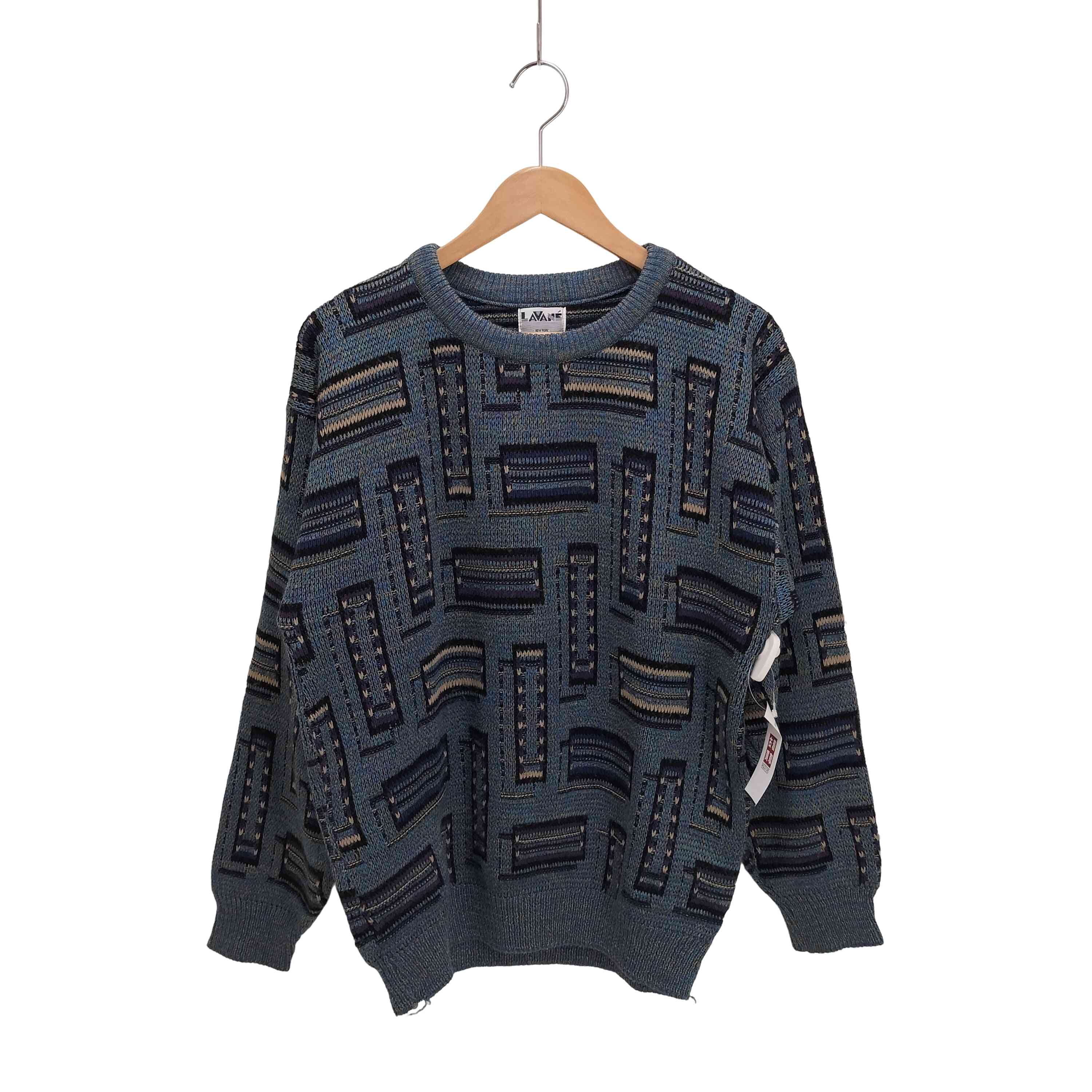 ブランド USED古着(ユーズドフルギ) カテゴリ メンズ トップス ニット・セーター アイテム USA製 LAVANE NEW YORK ニット 表記サイズ 表記無 参考サイズ 表記無 実寸 肩幅53cm 身幅57cm 着丈72cm 袖丈56cm 素材 アクリル 100% 色 青系 紫系 柄総柄(その他柄) 状態 (B)程度良好・使用感あり 袖長袖ロングスリーブ 更新日 2026/01/18 15:42 この商品を見た人はこちらの商品もチェックしています！ 【中古】ユーズドフルギ USED古着 ARIZIONI アルパカ混 格子デザイン ウール クルーネックニット メンズ JPN：M¥ 4169（税込）【中古】ユーズドフルギ USED古着 フィッシャーマン アラン ウール セーターニット メンズ 表記無¥ 5269（税込）【中古】ユーズドフルギ USED古着 {{setinn}} Jacquard Knit ジャガードニットセーター メンズ JPN：M¥ 10439（税込）【中古】ユーズドフルギ USED古着 {{VanCort}} 総柄ニット メンズ L¥ 3509（税込）【中古】ユーズドフルギ USED古着 Bergati 90s 長袖 3D ニットポロ メンズ import：XL¥ 5269（税込）【中古】ユーズドフルギ USED古着 {{BRIGADE QUARTERMASTERS}} コマンドセーター コンバットニット メンズ 46¥ 2629（税込）【中古】ユーズドフルギ USED古着 Harbor Port Club ウール ケーブルニット メンズ 3L¥ 2629（税込）【中古】ユーズドフルギ USED古着 THE BRITISH WOOL COLLECTION UK製 ネップ ウール100％ ニット メンズ UK 36/38¥ 4169（税込）【中古】ユーズドフルギ USED古着 {{PASTA}} ウールアクリルニット メンズ JPN：L¥ 1309（税込）【中古】ユーズドフルギ USED古着 {{givy}} マルチボーダーガーゼニット メンズ 表記無¥ 1529（税込） こちらの商品は中村橋店の取り扱いです。完売・移動している場合がございますので(03-5848-8922)にご連絡頂き、(1141049148564)をお伝えください。 BAZZSTORE(バズストア)について下北沢、渋谷、原宿、高円寺など東京の古着のメッカに多数の店舗を展開するブランド古着の買取販売の専門店です。美品、新品に近い良質な中古から、玄人好みのヴィンテージ(ビンテージ)古着アイテムを多数取り扱っております。アウトレット品ではなく、店頭買取を中心とした中古1点のみの在庫処分価格で掲載しております。主に20代、30代、40代、50代、60代と幅広い世代の方にご利用頂いております。【在庫について】実店舗と併売をしております。 店頭価格と通販価格が異なる商品が一部ございます。 他通販サイト・実店舗でも同時に販売しており、ご注文後に在庫を確認させて頂くため、在庫がない場合はキャンセル対応させて頂く場合がございます。