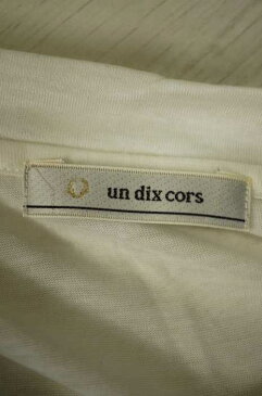 アンディコール un dix cors VネックTシャツ レディース - 白系 JPN：38 日本サイズ：M-L 相当 Vネックカットソー【中古】【ブランド古着バズストアBAZZSTORE】【160419】