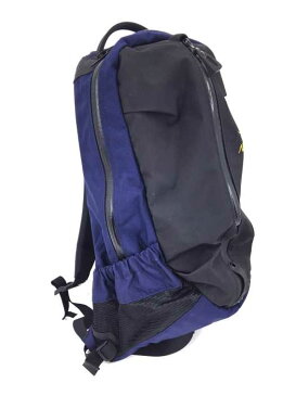 アークテリクスビームス ARC'TERYX × BEAMS バックパック メンズ - 黒系 × 青系 40th別注 ARRO22【中古】【ブランド古着バズストアBAZZSTORE】【230320】