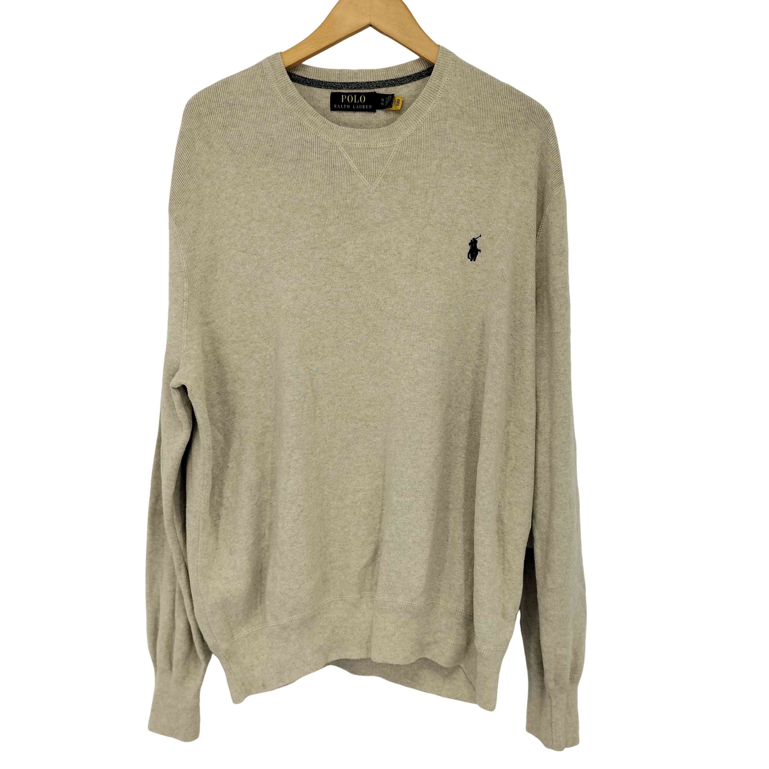 ブランド POLO RALPH LAUREN(ポロラルフローレン) カテゴリ メンズ トップス ニット・セーター アイテム ポニー刺繍 コットンクルーネックニット 表記サイズ JPN：XL 参考サイズ 日本サイズ：XL(相当) 実寸 肩幅51cm 身幅63cm 着丈68cm 袖丈65cm 素材 コットン 100% 色 茶系 状態 (C)ダメージ・使用感あり・訳あり・ワケあり・わけあり 状態詳細全体的に毛羽立ちがございます。 型番0200018368 袖長袖ロングスリーブ 更新日 2025/11/14 08:03 この商品を見た人はこちらの商品もチェックしています！ 【中古】ポロラルフローレン POLO RALPH LAUREN 同色 ポニー 刺繍 コットン ケーブル プルオーバー ニット メンズ import：M¥ 7139（税込）【中古】ポロラルフローレン POLO RALPH LAUREN ウールニットセーター メンズ L¥ 3839（税込）【中古】ポロラルフローレン POLO RALPH LAUREN アルパカモヘア エルボーパッチ付きワッペンニット メンズ import：M¥ 16489（税込）【中古】ポロラルフローレン POLO RALPH LAUREN ロゴパッチ コットン クルーネック ニット メンズ import：M¥ 7139（税込）【中古】ポロラルフローレン POLO RALPH LAUREN ポニー刺繍 ハーフジップ ニット プルオーバー メンズ import：XL¥ 4169（税込）【中古】ポロラルフローレン POLO RALPH LAUREN ポニー刺繍 カシミヤ混 ケーブルニット メンズ import：M¥ 7139（税込）【中古】ポロラルフローレン POLO RALPH LAUREN ポニー刺繍 ハーフジップ コットンニット メンズ import：L¥ 3509（税込） こちらの商品は吉祥寺ダイヤ街店の取り扱いです。完売・移動している場合がございますので(0422-27-1043)にご連絡頂き、(1139842231637)をお伝えください。 BAZZSTORE(バズストア)について下北沢、渋谷、原宿、高円寺など東京の古着のメッカに多数の店舗を展開するブランド古着の買取販売の専門店です。美品、新品に近い良質な中古から、玄人好みのヴィンテージ(ビンテージ)古着アイテムを多数取り扱っております。アウトレット品ではなく、店頭買取を中心とした中古1点のみの在庫処分価格で掲載しております。主に20代、30代、40代、50代、60代と幅広い世代の方にご利用頂いております。【在庫について】実店舗と併売をしております。 店頭価格と通販価格が異なる商品が一部ございます。 他通販サイト・実店舗でも同時に販売しており、ご注文後に在庫を確認させて頂くため、在庫がない場合はキャンセル対応させて頂く場合がございます。