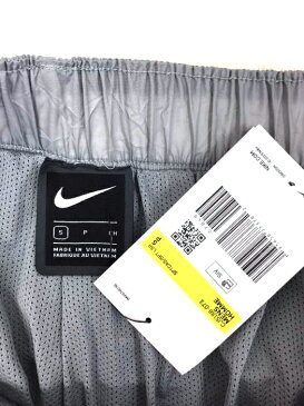 NIKE ナイキ パンツ メンズ - シルバー系 S Tech PACK Shorts Loose Fit ハーフパンツ【中古】【ブランド古着バズストアBAZZSTORE】【090721】