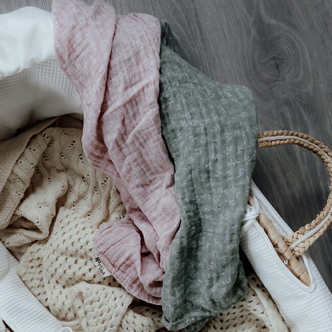 【特別価格 2500円→1750円】Natruba モスリン2重ガーゼ クロス 2枚セット オーガニックコットン ブランケット 肌掛け デンマーク 北欧 おしゃれ 0歳~ 出産祝い ベビートイ ベビーギフト 出産準備品 沐浴ガーゼ 沐浴タオル 沐浴 バスタオル ベビータオル 3