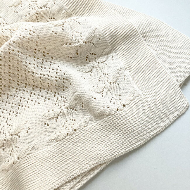 【レビュー特典◎】【オールシーズン】オーガニックコットン ニット ブランケット Ecru bcbasics｜おくるみ 膝掛け ベビー毛布｜通年素材で春夏秋冬使える｜ 出産祝い ベビーギフト｜ユニセックス｜ベビーシャワー｜ニューボーンフォト