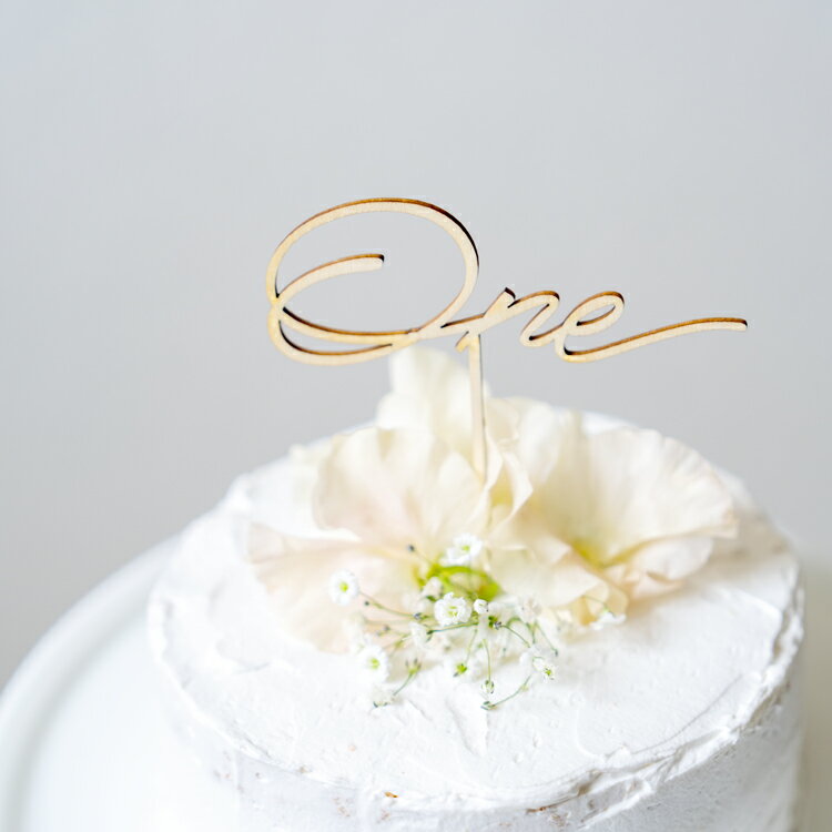 【メール便送料無料】ケーキトッパー 木製 One 1歳 誕生日 飾り bcbasics バースデー フォト用 Cake Topper 男の子 女の子 ケーキデコレーション 誕生日1歳 ケーキ飾り 2