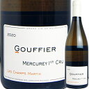 ワイナリー名 ドメーヌ・グフィエ /Domaine　Gouffier ワイン名 メルキュレイ ブラン プルミエ・クリュ シャン・マルタン /Mercurey Blanc 1er Cru Champs Martin ヴィンテージ 2020 原産国 フランス 地方 ブルゴーニュ ブドウ品種 シャルドネ 容量 750ml 種類 白ワイン 商品説明 生産量わずか1000本！！！ 白泥灰土の南西向きの2つの区画、合計0.30haから生まれるキュヴェ。 スイカズラとツゲの花のようなアロマにドライアプリコットのニュアンス。 口内がアロマで充満し唾液腺を刺激するようなフィニッシュへと導く。 ■熟成：バリック10か月 アルコール度数：13.5％ 注意 在庫数の更新は随時行っておりますがお買い上げいただいた商品が、品切れになってしまうこともございます。 その場合、お客様には必ず連絡をいたしますが、万が一入荷予定がない場合は、キャンセルさせていただく場合もございますことをあらかじめご了承ください。