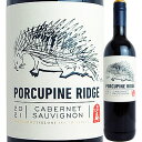 生産者 ブーケンハーツ・クルーフ/Boekenhoutskloof ワイン名 ポークパインリッジ・カベルネ /Porcupine Ridge Cabernet Sauvignon ヴィンテージ 2021 原産国 南アフリカ 地方 フランシュク ブドウ品種 カベルネ・カベルネフラン 容量 750ml 種類 赤ワイン 味わい フルボディ 商品説明 （2015）デキャンター・ワールド・ワインアワード2017：86 Point／Bronze ブーケンハ−ツクルーフ社のセカンド・レンジ。ステレンボッシュ・ヘルダーバーグ地区のブドウを主に使用。ステンレスタンクで発酵後、3分の2をフレンチオークで、残りはステンレスタンクで熟成。少量のカベルネフランをブレンドし、繊細な香がワインに与えられる。鮮やかなルビーレッド、プルーン、イチジク、トリュフ、オークの香り。柔らかな酸味、豊な果実味、適度な渋みと、なめらかな味わい。程よくしっかりとしたボディでバランス良く出来ている。ビーフシチュー、ラム、トマトを使った肉料理など。日々 愛用されるテーブルワインをテーマに、畑の人気者 ハリネズミをモチーフとしている。 アルコール度数：14％ 注意 在庫数の更新は随時行っておりますがお買い上げいただいた商品が、品切れになってしまうこともございます。 その場合、お客様には必ず連絡をいたしますが、万が一入荷予定がない場合は、キャンセルさせていただく場合もございますことをあらかじめご了承ください。