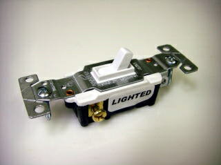 〔1301-7LTW〕アメリカ　COOPER社公認　直輸入 方切スイッチ・ライト付｜15A-125V PSEマーク 【1年保証..