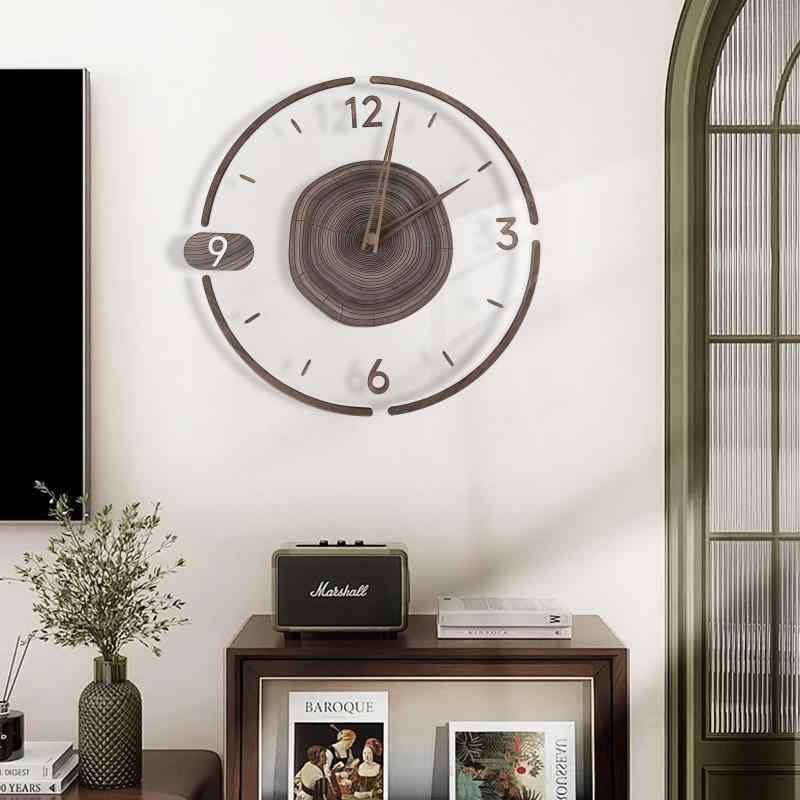 北欧モダン 木製 壁掛け時計, アラビア数字, 静音連続秒針, 円形, 非電波式 くるみ材デザイン: 北欧モダンテイストの木製フレームを採用し、シンプルで洗練された美しさを演出文字盤: アラビア数字表示で見やすく、時刻を正確に把握できる円形...