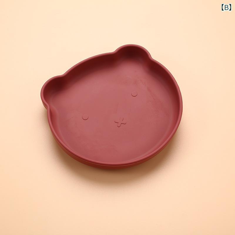 赤ちゃんは 一体 式の 補助 食 食器を 吸着 します。 2