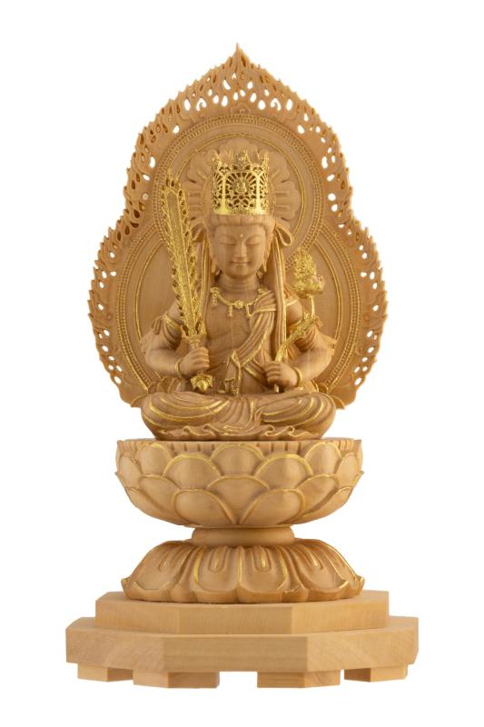 極小仏 虚空蔵菩薩 11cm（木製：ツゲ 金泥仕上）＿仏像 フィギュア 木彫り 置物（GSBこくうぞうぼさつ極小仏シリーズ： 実物のイメージそのままの造形バランス　用途や場所を選ばずお楽しみいただける極小サイズの木彫り仏像本体サイズ(約)：高さ11×幅6×奥行6cm　重量：約65g素　材：本体－天然木（ツゲ）　製品内容：本体（台座一体）、光背、剣、蓮華　桐箱入　生産国：中国備考：商品は一体一体手作業で仕上げを行っており、高レベルな均一化を図っておりますが、まったく同一の商品はございません。また、木目や彩色などが一体一体微妙に異なりますので予めご容赦ください。