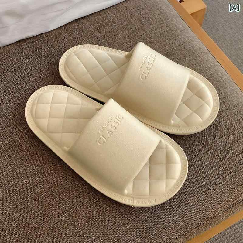 糞 感を 踏む 女性の 家の 中の 浴室の スリッパは シンプルで 新しい ネットの 赤い 柔らかい 底の 快適な サンダルの 夏です。