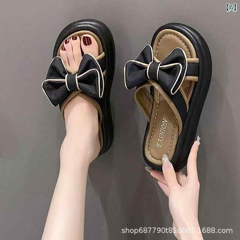 樂天商城 - 厚い 底の スリッパの 女性の 夏の 外は 2025の 新型を 着て 糞 感の 1 字の 冷たい スリッパの ファッションを 踏んで 合わせて スカートの ビーチの 靴を 配合 します。