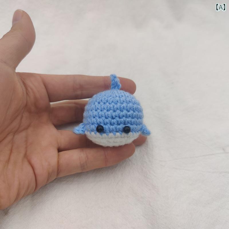 クジラの 飾り ニット 人形 毛糸の 飾り キーホルダー カップルの 飾り プレゼント