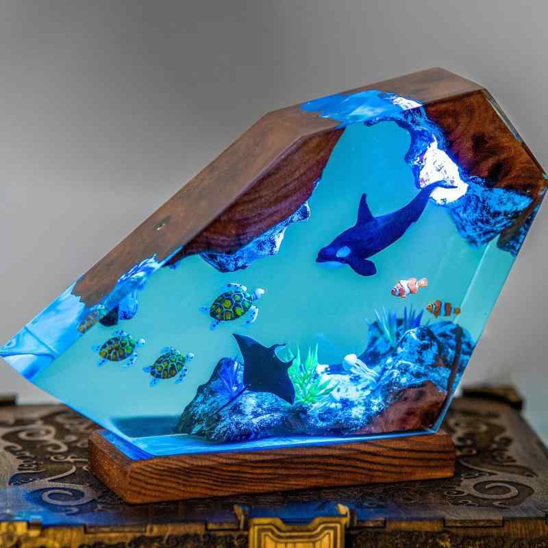 イタチと ウミガメ 樹脂 夜 灯 海洋 灯 手作りの 家庭 装飾 エポキシ 樹脂 クリスマス プレゼント材料: 樹脂商品番号: LY068ブランド: その他カテゴリー: レジンクラフトパッケージ: カートン梱包供給源が特許取得されているかどうか: いいえ色: 暖かい光,白い光,ブルーレイ,カラーライトサイズ: 6*4inch,8*5inch,10*6inch贈り物の機会に最適: 結婚式,誕生日,満月,旅行のお土産,卒業する,引っ越し,パーティーの集まり,お見舞いやお悔やみ贈り物関係に適用される: JUNIOR,カップル,カップル,同僚,友達,長老たち,子供,CLASSMATE,Mentor贈り物の目的: ポイント交換プレゼント,ビジネスギフト,広告ギフト,プロモーションギフト,会議の記念品,福利厚生ギフト,お祝いの贈り物,記念賞,広報ギフト贈り物ですか？: はい、個人的な贈り物ですIP認証かどうか: いいえスタイル: ヨーロッパ風該当する休日: GM,クリスマス,バレンタインデー,春祭り,父の日,母の日,教師の日,元旦,QIXI,ハロウィン,イースター,建国記念日,こどもの日,女性の日材料の種類: プラスチック、樹脂