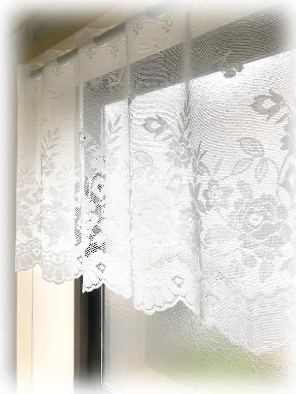 カフェカーテン 小窓カーテン 花柄 レース 裾スカラップ 北欧風 おしゃれ 明るい 通気性 ホワイト 幅14..