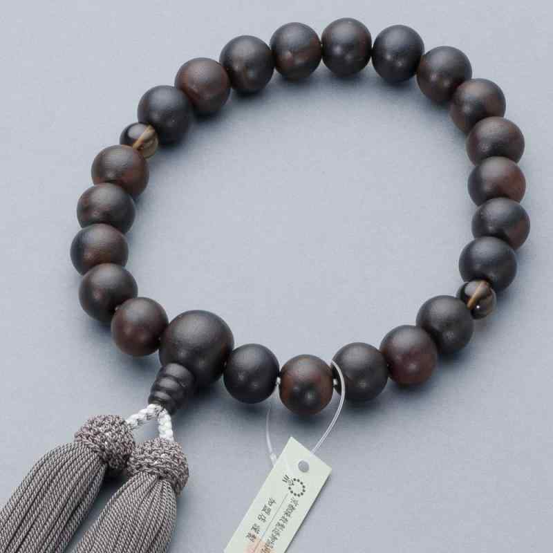 仏壇屋 滝田商店 数珠 男性用 縞黒檀 (艶消) 2天 茶水晶 22玉 正絹頭付房(ねず茶色) 【 数珠袋付き 】..