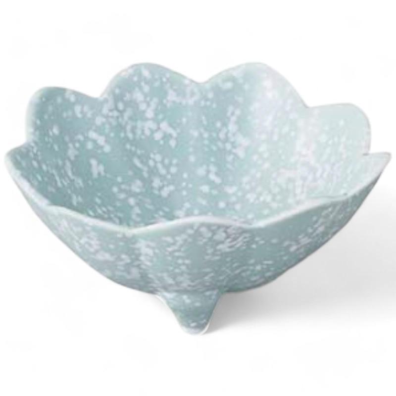 匠美風 有田焼 小鉢 白吹アサギ釉菊型三ッ足 珍味 日本製