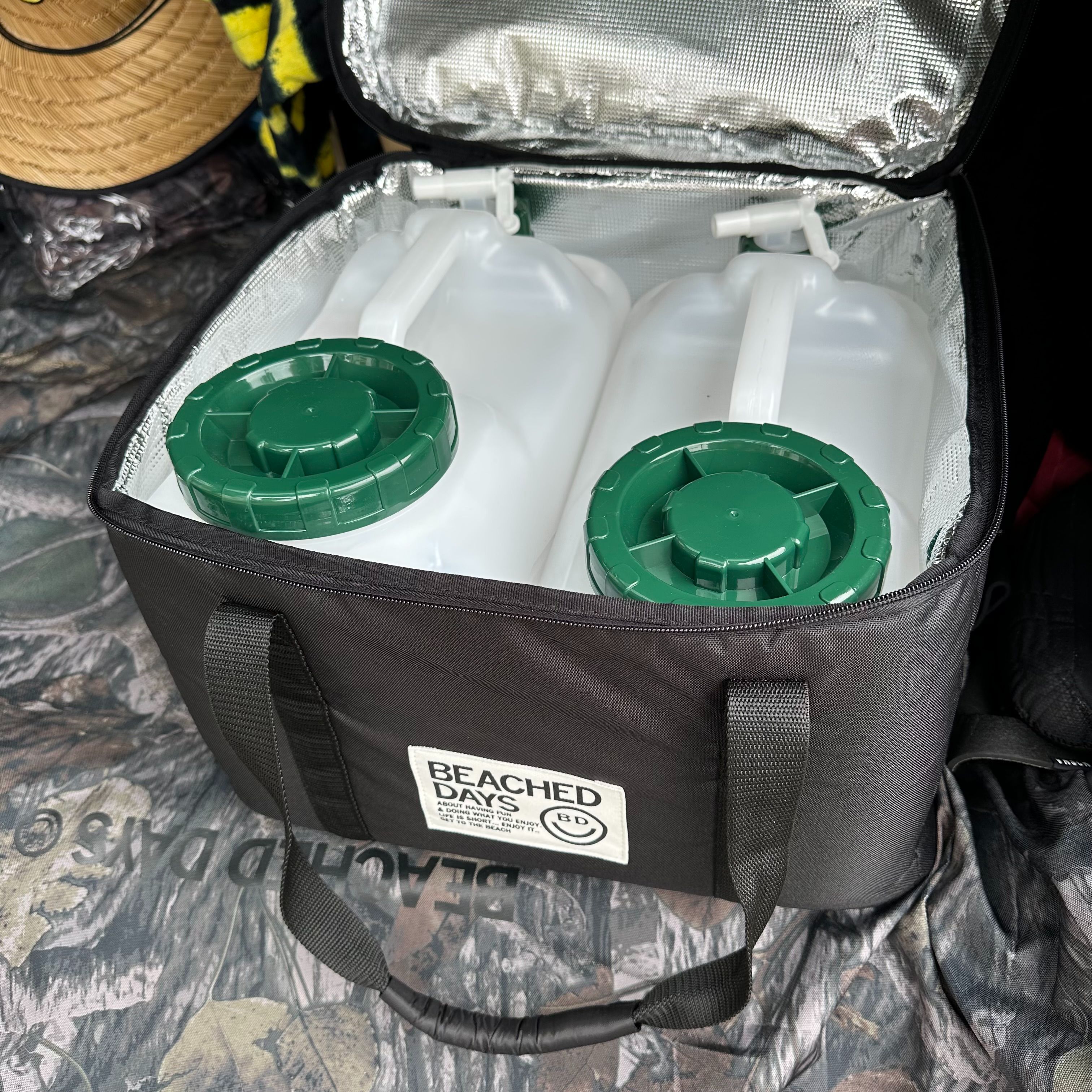 マルチ タンクカバー ビーチドデイズ 公式 BEACHED DAYS ポリタンク 保温カバー 10L用 2個収納用 カバーのみ 保温抜群 保温・保冷