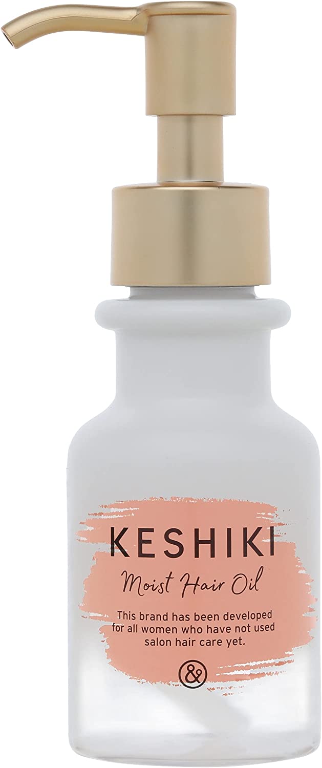 "KESHIKI"とは、サロン専用ヘアケアを まいにち 使用したいと願う、すべての女性のためのブランドです。サロン品質のケアをデイリーに使用する”きっかけ”にしていただくために、必要なモノ・コトだけを追求。サロンで仕上げたヘアスタイルを持続するために、髪のことを大切に想う、サロン品質のケアをもっと多くの方々に使用していきたいと、わたしたちは考えます。 〈 しっとりダメージ補修 〉 “ とろ&#12316;り ”伸びるファイバーオイル処方で、ダメージ部分に均等になじんで、髪1本1本を“つるん”と包み込む、99%以上＊ 補修・保護成分のダメージ補修型ヘアオイルです。＊ベース成分を除く ◯フリージアサボンの香り ※配送方法は宅配便又はレターパックとなります。（選択不可） 【ご使用方法】 タオルドライ後、適量を手のひらにのばし、毛先を中心に塗布し、髪全体になじませてから乾かします。乾いた髪にもお使いいただけます。 【使用上の注意】 ●頭皮に傷やはれもの、湿疹等異常があるときは使用しないで下さい。 ●お肌に合わないときは、ご使用をおやめください。 ●使用中や使用後に刺激等の異常が現れたときは使用を中止し、皮フ科専門医にご相談ください。 ●目に入ったときは、直ちに水でよく洗い流してください。 ●乳幼児の手の届かないところに保管してください。 ●高温や直射日光をさけて保管してください。 【全成分】 水添ポリイソブテン、ジメチコン、ジメチコノール、ビスセテアリルアモジメチコン、セバシン酸ジエチル、(ジメチコン/ビニルジメチコン)クロスポリマー、γ-ドコサラクトン、メドウフォーム-δ-ラクトン、イソステアロイル加水分解ケラチン(羊毛)、イソステアロイル加水分解コラーゲン、イソステアロイル加水分解シルク、アルガニアスピノサ核油*、ホホバ種子油*、スクワラン*、テリハボク種子油*、マカデミア種子油*、コメヌカ油*、ツバキ種子油*、ユズ種子油*、クダモノトケイソウ種子油*、チャ種子油*、ゲットウ葉油*、アボガド油*、イソノナン酸イソノニル、イソステアリン酸、香料 【原産国】 日本 【広告文責】 株式会社BeaCos 【メーカー】 アンド・ナイン株式会社 【区分】 化粧品