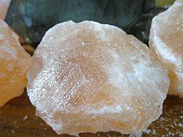 ヒマラヤ岩塩 ピンク岩塩−18／原石岩塩 鉱物原石