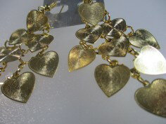 シルバー ピアス　メタル ピアス　イエローゴールドのチャームピアス　ハート−102