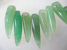 翡翠 ペンダントトップ（2本）ミニ唐辛子／翡翠アクセサリー 翡翠 ビーズ　翡翠 パーツ　翡翠ビーズア..