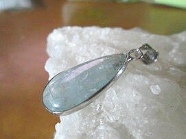 カイヤナイトペンダントトップ－4カ...