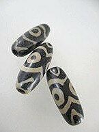 天然石　天珠 チベット天珠 （ヒマラヤ）（ケ売り） コラム−34チベット天珠という名で慕われるチベット..