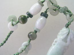 翡翠　ペンダント　ネックレス　花瓶−3東洋のエメラルドといわれアジアを代表する翡翠のペンダントネックレス
