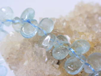 アクアマリーン ブレスレット しずくフラットタイプ−15/ 天然石 ブレスレット 天然石 バングル アクアマリン 原石