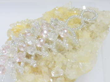 天然石と丸小ビーズのさざれのチャームブレスレット-9