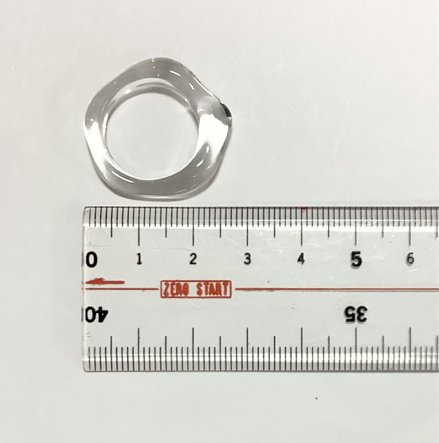 アクリル変形リング　　クリアー　25x27mm　2ケ入り