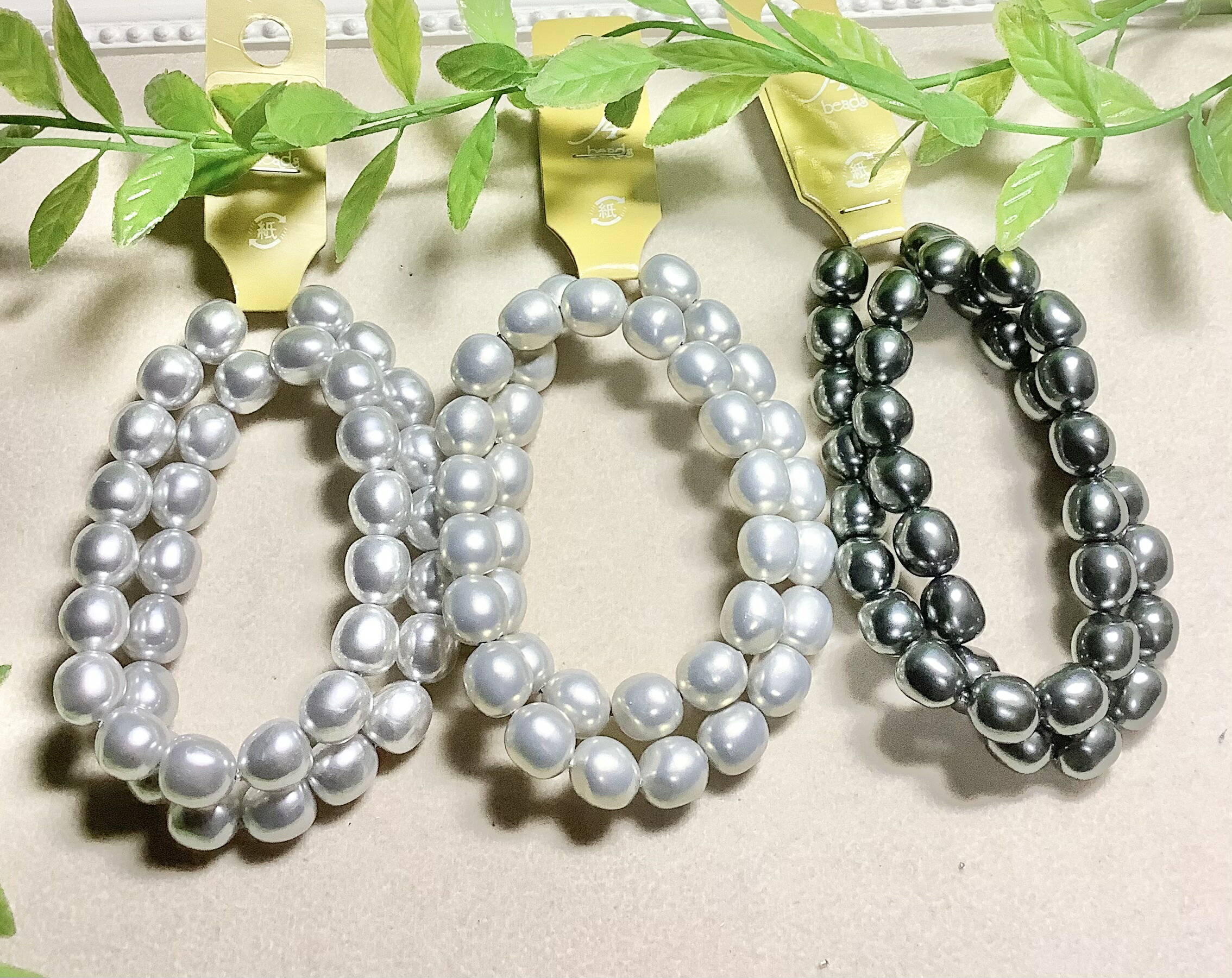 【 樹脂 パール 丸オニ 12mm グレー色 38cm括り j4 】日本製 アクセサリーパーツ ビーズ 通し穴 ハンドメイド 手芸工作 手作り プラ プラスティック イミテーション ベーシック メンズ ダーク 渋色 シック 上品 バロック 変形 母の日 父の日 20代 30代 40代 50代 60代