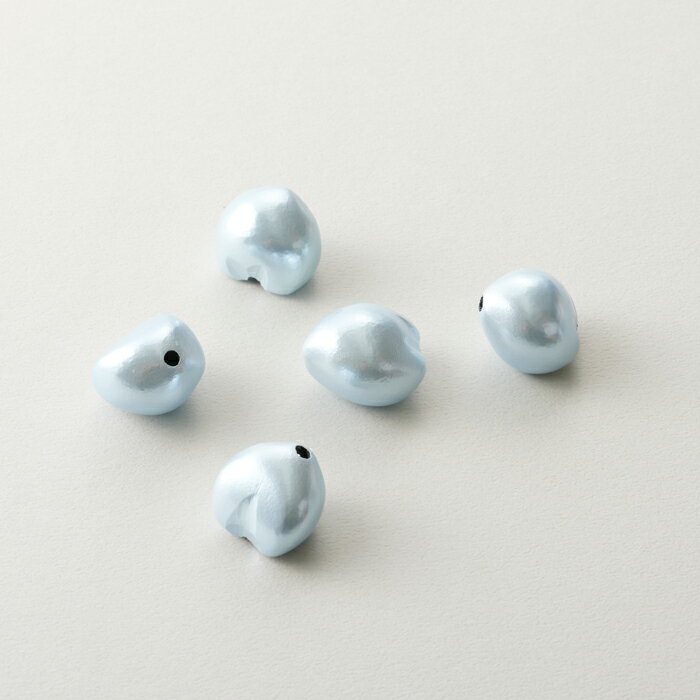 ククイナッツ　パール塗装　ライトブルー【手芸/手作り/ハンドメイド/アクセサリーパーツ/パール/パー..
