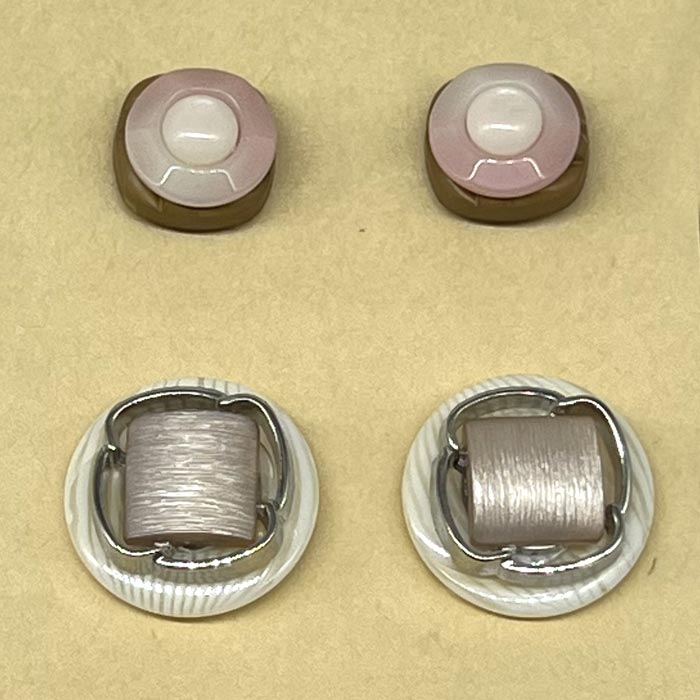 【1点もの】ヴィンテージボタンパーツ　【貼り付けパーツ/ハンドメイド/手芸/ハンドメイドアクセサリー/ピアス/イヤリング/タッセル/デコ】