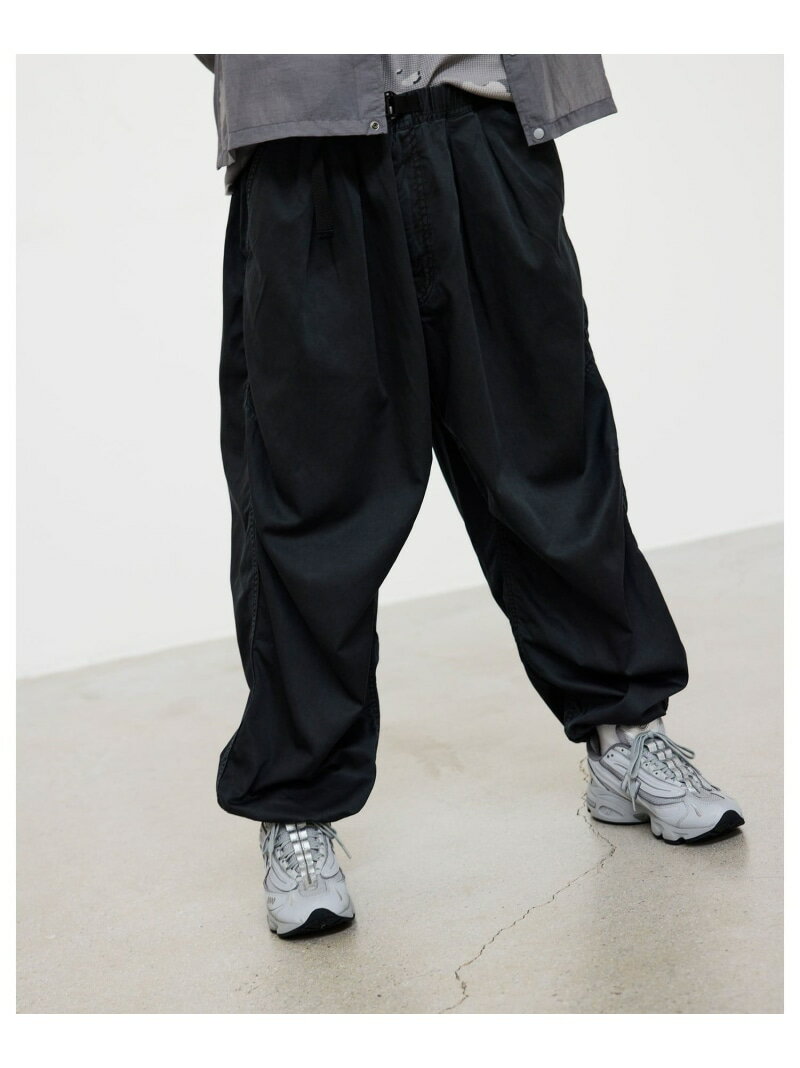 【SALE／40%OFF】BEAMS｜Fade Balloon Easy Pants｜メンズ パンツ イージーパンツ｜ワイドシルエット 2タック｜フェード加工 ヴィンテージ感｜スラブツイル 落ち感｜水洗い可能｜春夏 BEAMS ビームス メン パンツ その他のパンツ ブラ【RBA_E】【送料無料】[Rakuten Fashion]
