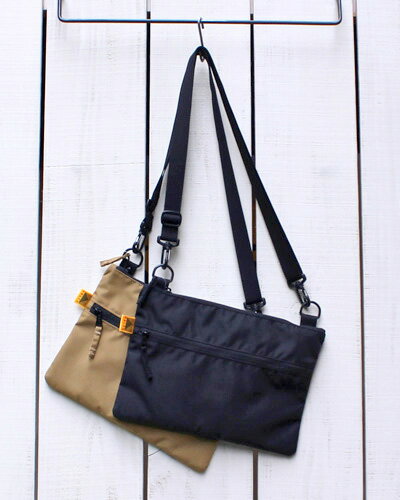 KELTY 80s Flat Pouch SM / sacoshe shoulder cordura nylon re/cor Black & Mocha ケルティ ニュー エイティース フラット ポーチ sm / サコッシュ ショルダー / エコ ナイロン ブラック & モカ タウン クラシック kelty