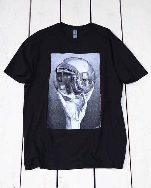 Rakuten - M.C.Escher 「 Sphere 」 Print Tee / Black art graphic cotton マウリッツ エッシャー プリント Tシャツ / 半袖 フロント アート グラフィック コットン / ブラック 黒 Maurits Cornelis Escher