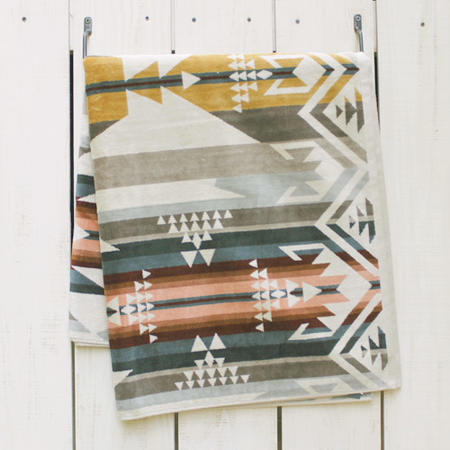 ペンドルトン ブランケット Pendleton Native Jacquard Bath Towel White Sands ペンドルトン ネイティブ ジャガード バスタオル ブランケット コットンベロア 厚手 ビックサイズ ナチュラル ピンク pendleton native ペンドルトン バスタオル