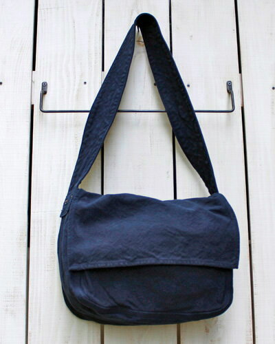 V.D.L.C. 帆布・キャンバスバッグ レディース V.D.L.C Newspaper Bag M / shoulder unisex Dark Navy overdye ブイディーエルシー ニュースペーパー バッグ Mサイズ ショルダー 帆布 コットン 濃紺 ダークネイビー 後染め made in japan 日本製 vdlc キャンバス メッセンジャー