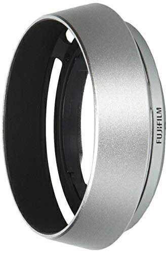 【商品名】富士フイルム(FUJIFILM) レンズフード シルバー LH-XF35-2 S（中古品）中古品の特性上、外箱,取り扱い説明書等は基本的には付属いたしません。商品として問題があるものではございません、動作確認済みとなります。商品名に【付属、特典、○○付き、ダウンロードコード】等の記載があっても中古品の場合は基本的にこれらは付属致しません。当店の中古品につきましては商品チェックの上、動作に問題がないものを取り扱っております。ご安心いただきました上でご購入ください。保証等の記載がある場合がございますが、中古品となりますためメーカー保証の対象外となります。あらかじめご承知おきください。【ご注文〜発送完了までの流れ】ご注文は24時間365日受け付けております。ご注文後いただきました後に当店から注文確認メールが送信されます。発送までの期間といたしましては、ご決済完了後より2〜5営業日となります。発送完了後に発送通知番号記載のメールが送付されます。【ご注意事項】当店はお客様都合によるご注文・ご決済後のキャンセル・返品はお受けしておりません。ご承知おきのうえご注文をお願いいたします。当店は一部商品を他モール等と併売させていただいております。完売の際はご連絡させていただきます。予めご承知おきのほどお願いいたします。掲載されております画像はイメージとなります。実際の商品とは色味等異なる場合がございますため、予めご承知おきください。