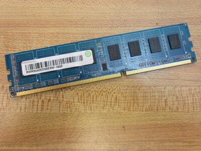 Notebook （Macintosh） - 【中古】 RAMAXEL PC3-12800U (DDR3-1600) 4GB 240ピン DIMM デスクトップパソコン用メモリ 型番：RMR5040ED58E9W-1600 動作品