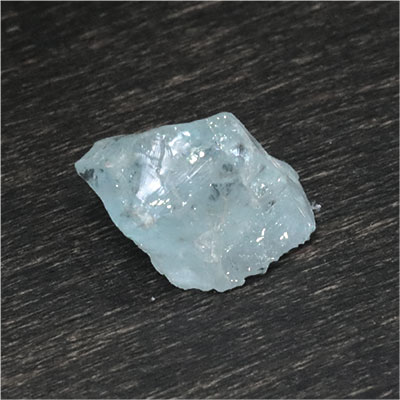 About this stone.. &nbsp; 石　　名 アクアマリン&nbsp; &nbsp; 重　　さ 2．37ct &nbsp; サ　イ　ズ 一番長い所で約　10mm &nbsp; 産　　地　　 ナイジェリア／プラトー &nbsp; &nbsp; &nbsp; 鑑別書を作成希望の方はこちらからご注文ください。