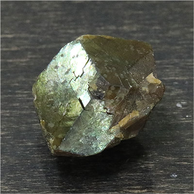 About this stone.. &nbsp; 石　　名 レインボーガーネット&nbsp; &nbsp; 重　　さ 11．62ct &nbsp; サ　イ　ズ 一番長い所で約　15mm &nbsp; 産　　地　　 奈良県／天河村 &nbsp; &nbsp; &nbsp; 鑑別書を作成希望の方はこちらからご注文ください。