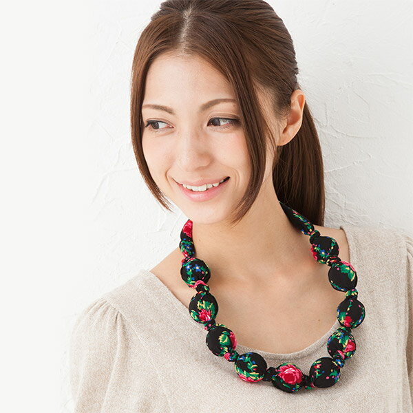 ポーランド フォークアート柄 布包みネックレス ブラック 直輸入 ポーランド土産