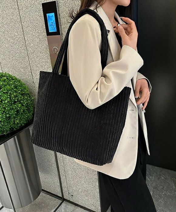楽天beautivity【新商品入荷】バッグ トート トートバッグ 大容量 コーデュロイ 凹凸 韓国ファッション 秋 冬 秋冬 秋服 冬服 オフィスカジュアル シンプル レトロ レディース 通勤 通学 旅行 スクエア マチ 鞄 服飾雑貨