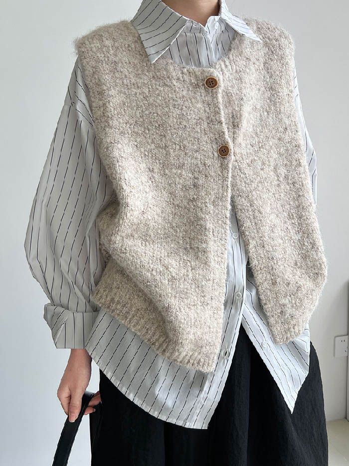 ニットベスト レディース 春 秋 ノーカラー 前開き ニット ベスト トップス 羽織り 無袖 ノーカラー 重ね着 ベスト ノースリーブ レイヤード風 無地 シンプル カジュアル おしゃれ 柔らかい もこもこ ふわもこ 着回し 体型カバー ナチュラル 定番 韓国風 送料無料