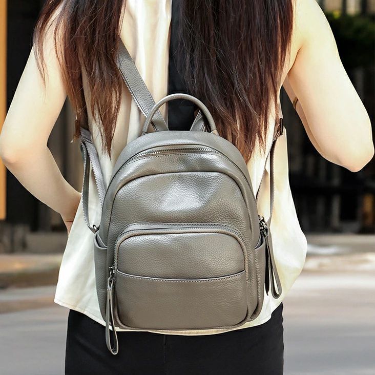 リュックレディース背面ポケット付き...